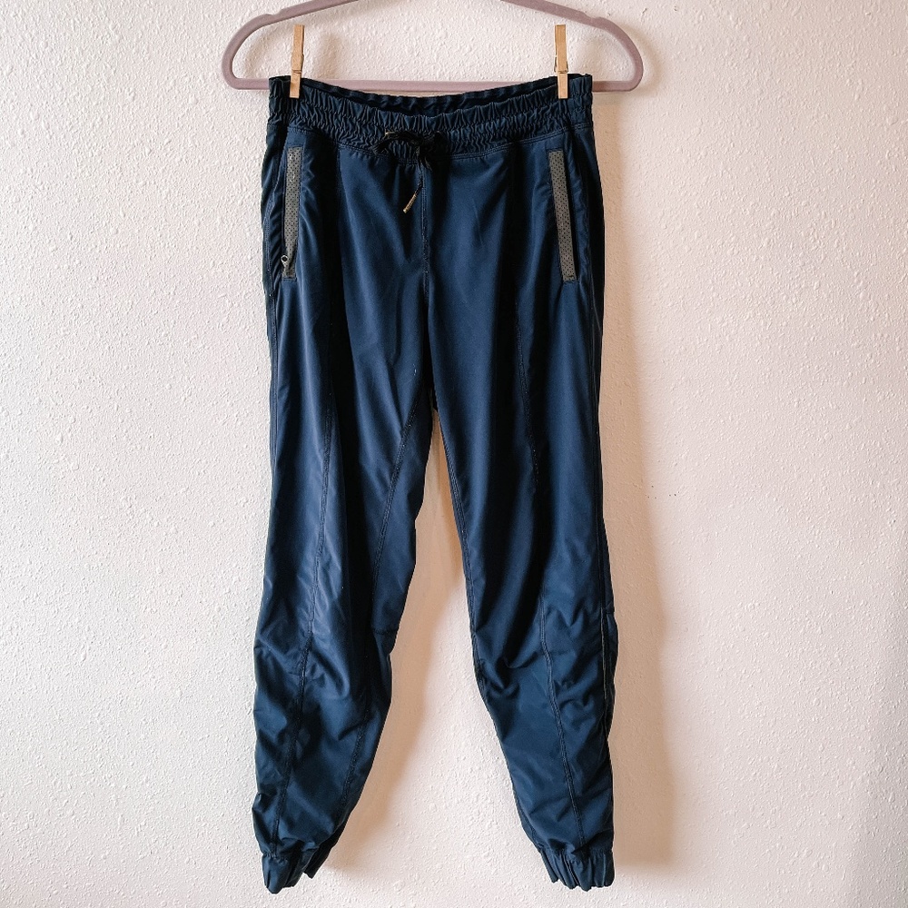 Lululemon track to reality jogger- blue